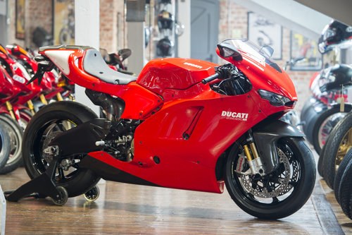 2008 Ducati Desmosedici Rosso New - Old stock No: 820 of 1500 In vendita