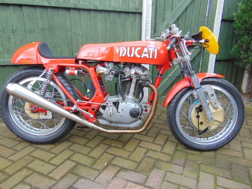 1972 ducati 450 race bike In vendita