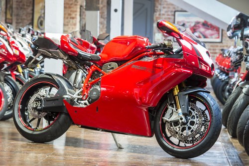 2004 Ducati 749R Stunning Condition with Termignoni Exhaust For Sale