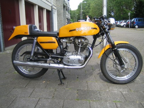 Ducati 250 Mark 3 Desmo 1973 original UK bike  VENDUTO