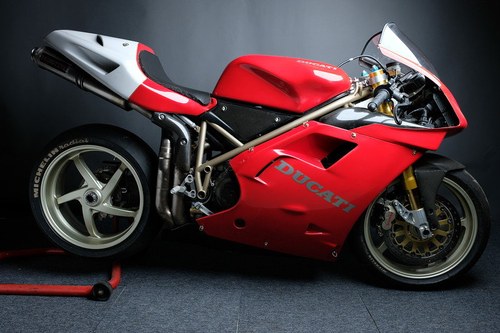 1996 955 Ducati Corse BSB race bike Ex Graves For Sale