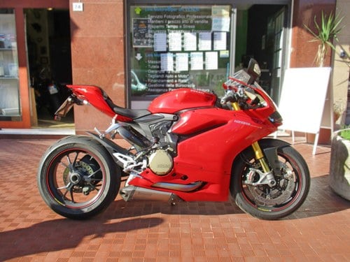 DUCATI PANIGALE 1299 S (2015) JUST 9000 KM! For Sale