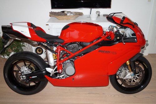 Ducati 749R MY2004 Sold In vendita