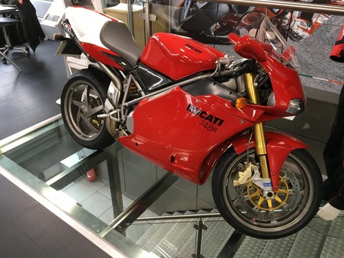 2002 Stunning 748R For Sale