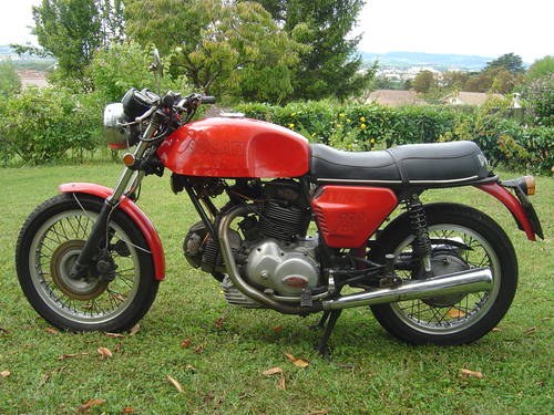 Ducati 750GT 06/1972 to restore SOLD