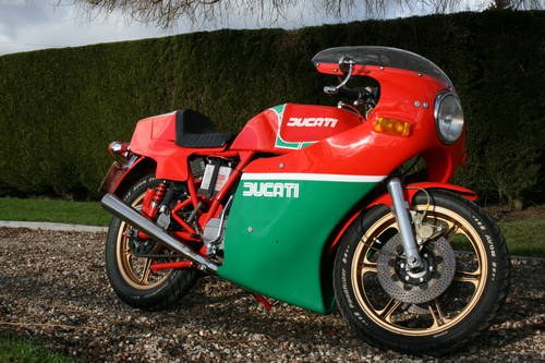1981 900 SS Mike Hailwood Replica . Beautiful Condition For Sale