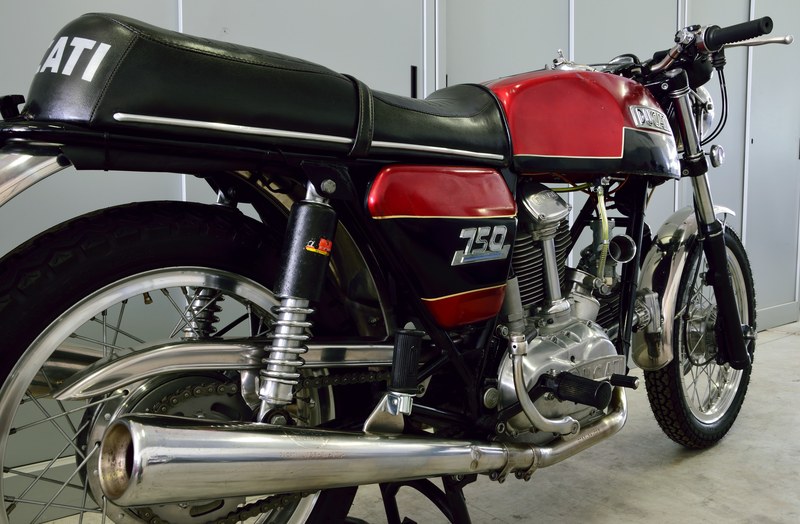 1973 Ducati 750GT - 4