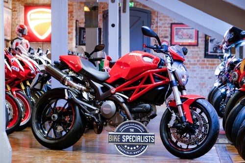 2014 Ducati Monster 796 With Demon Exhausts Only 3,550 miles In vendita