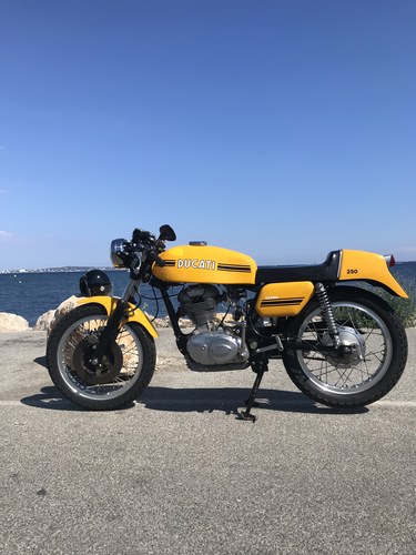 1975 Ducati 239 In vendita