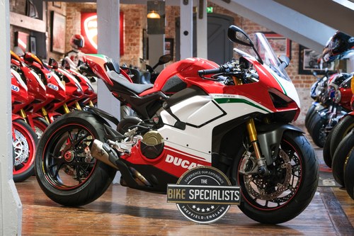 2018 Ducati V4 Speciale With Full Titanium Akrapovic Exhaust In vendita