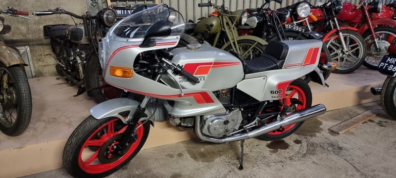 1982 Ducati Pantah 600 - 4