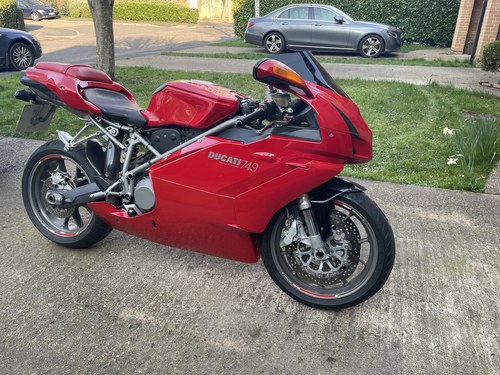 2004 Ducati 749 biposto in excellent condition and low miles In vendita