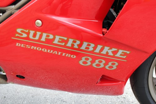 1995 Ducati Superbike 888 - 6