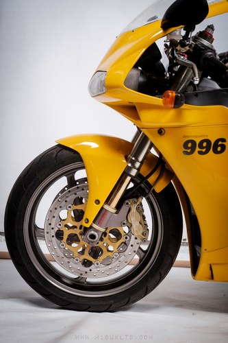 2000 Ducati Superbike 996 - 5