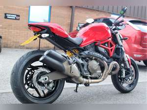 2017 17 Ducati M821 Monster ABS **Red** For Sale (picture 6 of 12)