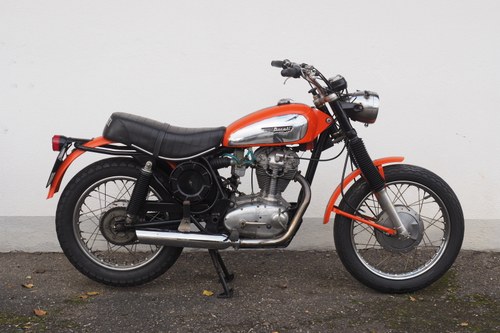 1974 Ducati 350 Scrambler still in first paint! VENDIDO