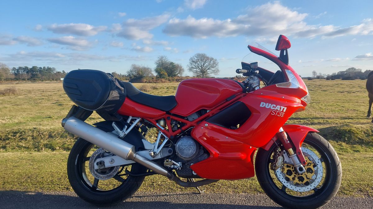 2006 Ducati Sporttouring ST3 Red Manual 6 Speed N A In Southampton 2006-ducati-sporttouring-st3-red-manual-6-speed-n-a-in-southampton
