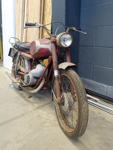 Barn Find Ducati Cadet 100 motorcycle In vendita all'asta