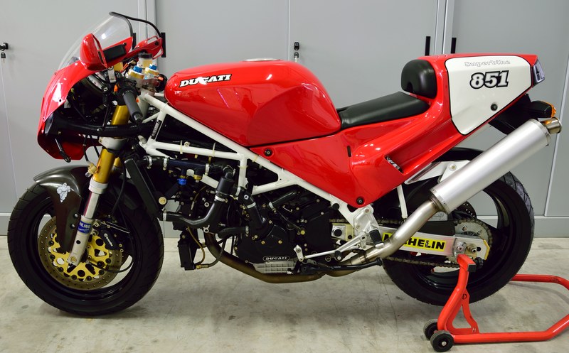 1991 Ducati Superbike 851 - 4