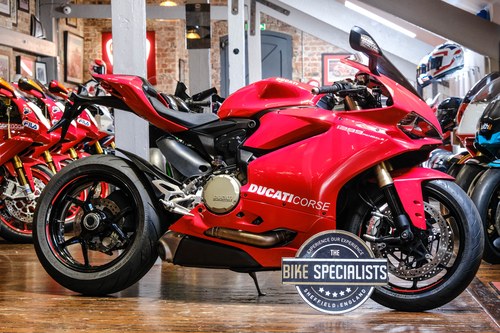 2016 Ducati 1299 Panigale Complete with Pillion Seat & Pegs In vendita