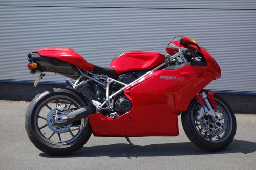 2004 Ducati Superbike 749 - 5