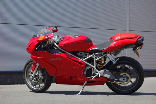 2004 Ducati Superbike 749 - 9