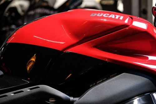 2019 Ducati V4 Panigale - 9