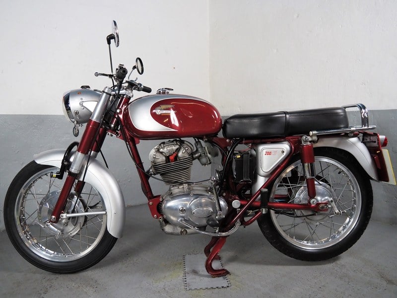 1971 Ducati TS 200 - 4
