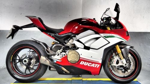 Picture of 2018 Ducati PANIGALE V4 SPECIALE,number 395 with sport kit extras - For Sale