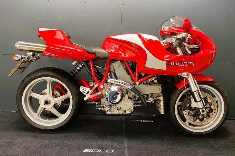 2002 Ducati MH900E