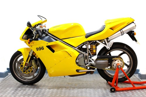 2002 Ducati Superbike 996 - 9