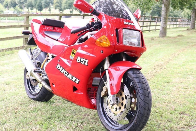 1993 Ducati Superbike 851 - 4