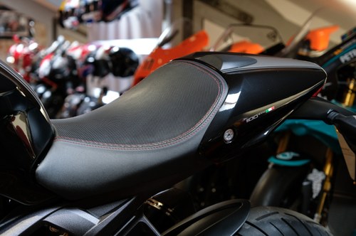 2012 Ducati Monster 1100 - 5
