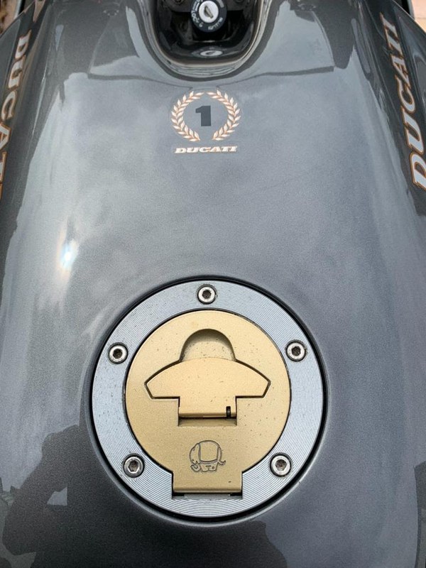 1995 Ducati 916 - 4