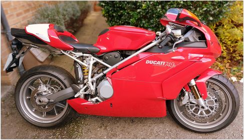 Picture of 2004 Ducati 749s Genuine 941 miles & 1 owner - For Sale