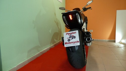 2012 Ducati 1200 Diavel - 5