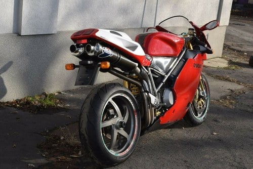 2001 Ducati 996R - 6