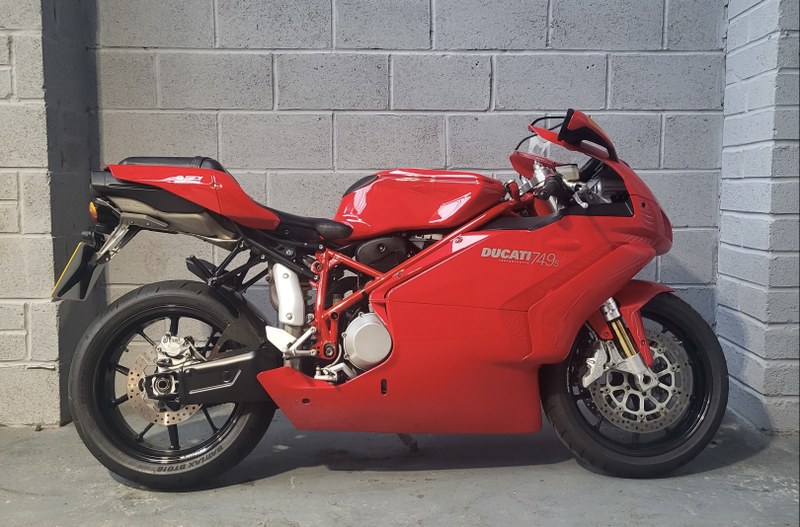 2006 Ducati 749s