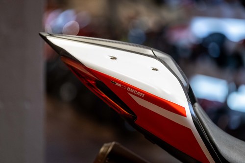 2017 Ducati 1299 Superleggera - 8