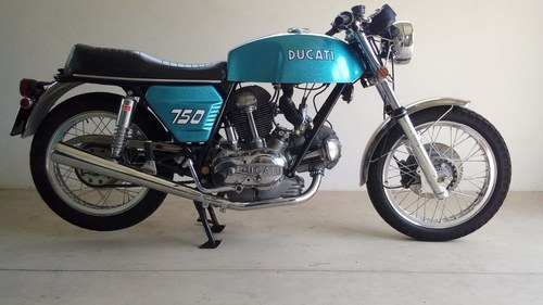 1972 Ducati 750GT - 3