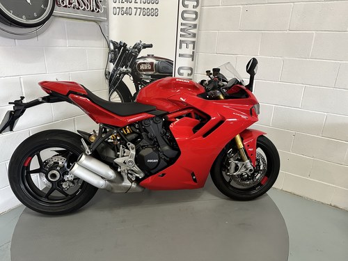 2022 Ducati 950s supersport A vendre