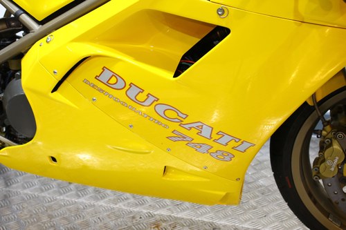 1995 Ducati 748 - 6