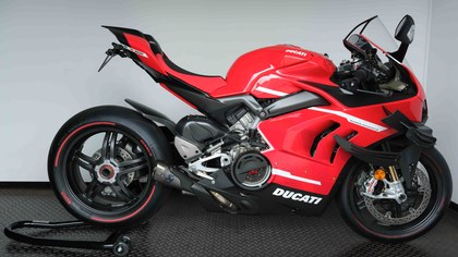 Ducati Panigale SUPERLEGGERA V4 including Racing Kit