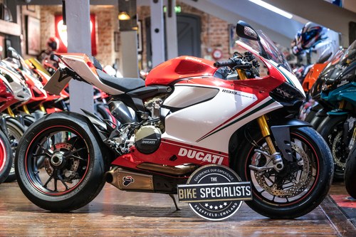 2012 Ducati 1199 Panigale Tricolore High Spec Only 2,166 Miles Kaufen Bei
