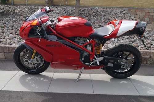2004 Ducati Superbike 749 - 2