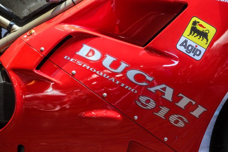 1995 Ducati 916 - 4