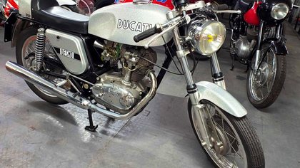 1971 Ducati 250 Desmo