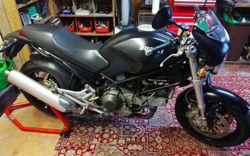 2001 Ducati Monster 900 (picture 1 of 15)