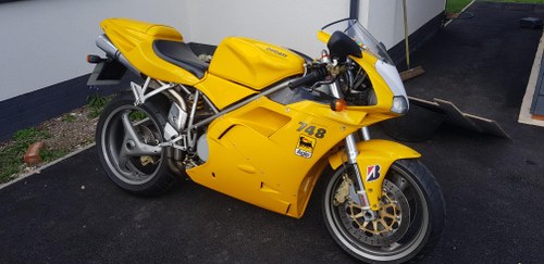 2001 Ducati 748 - 2