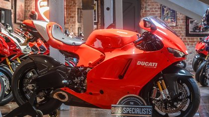 Ducati Desmosedici Rosso UK Two Owner Example GP7 Exhaust